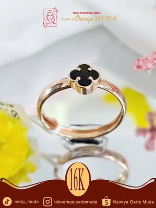 Clover Ring Collection