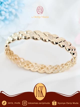 Aero Motif Ad Bangle Collection