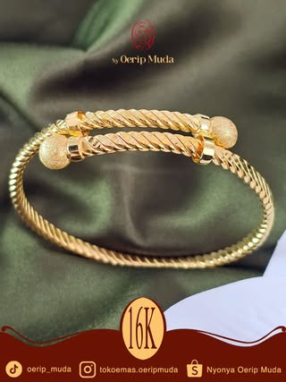 Pluntir Ongsrot Bangle Collection