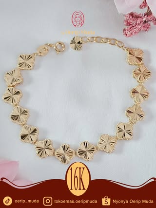 Clover Alhambra Bracelet Collection