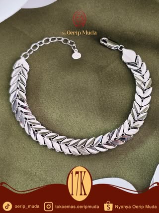 Daun Bracelet Collection